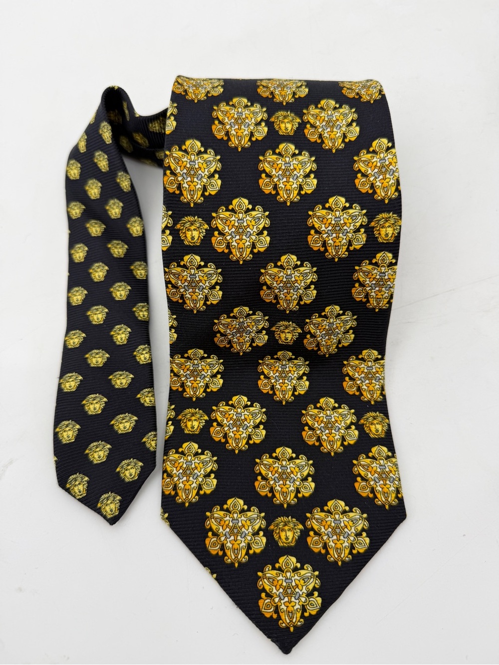 GIANNI VERSACE Black Gold Medusa Heads Silk Tie